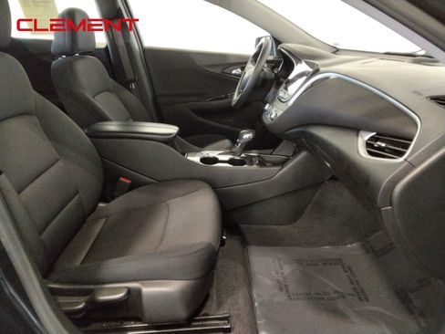 Used 2023 Chevrolet Malibu LT image 36