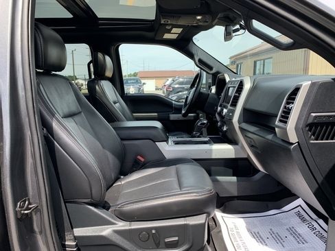 Used 2019 Ford F150 Lariat w/ Equipment Group 502A Luxury AWD/4WD image 14