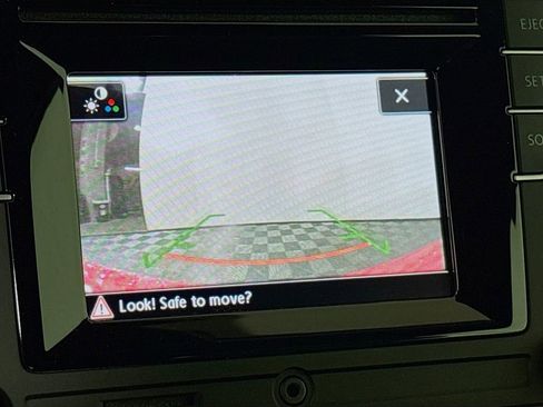 Used 2019 Volkswagen Beetle 2.0T S image 15