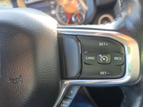 Used 2019 RAM 1500 Laramie image 27