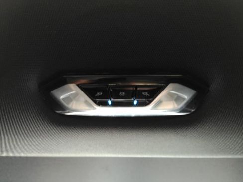 Used 2023 BMW 330i Sedan w/ Driving Assistance Package image 31