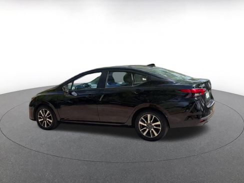 Used 2025 Nissan Versa SV image 10