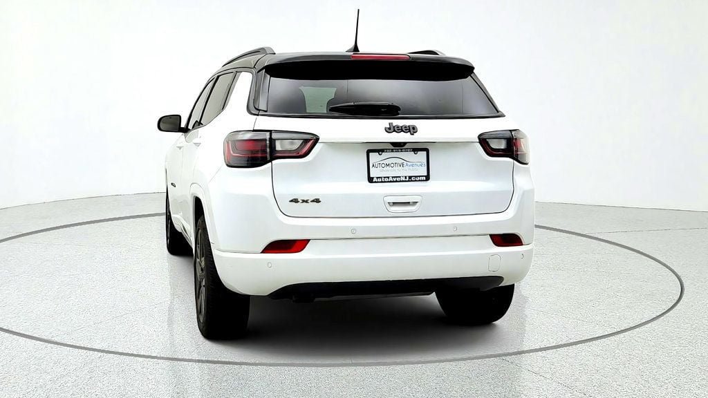 Used 2024 Jeep Compass Limited w/ High Altitude Package AWD/4WD image 6
