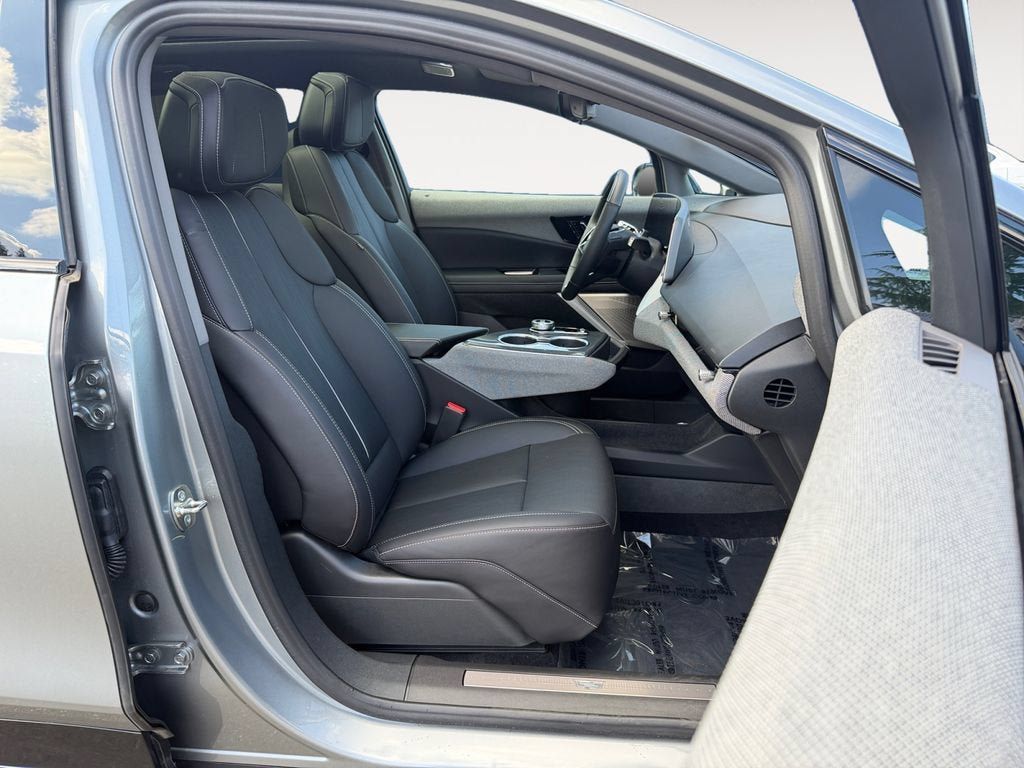 Used 2025 Cadillac Optiq Sport 2 AWD/4WD image 24