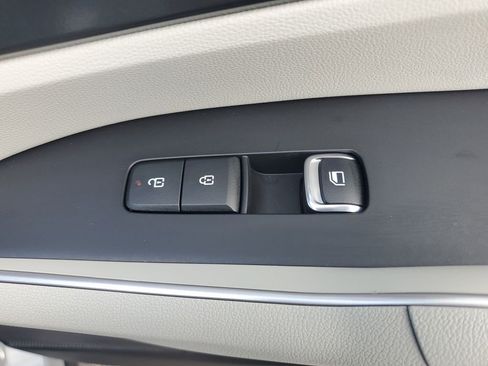 Used 2026 Kia Sorento S FWD image 16