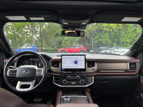 Used 2024 Ford Expedition Limited AWD/4WD image 42