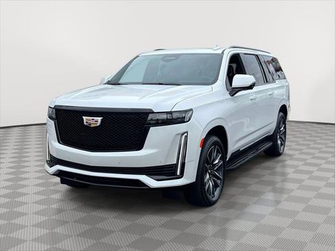 Used 2023 Cadillac Escalade ESV Sport AWD/4WD image 3