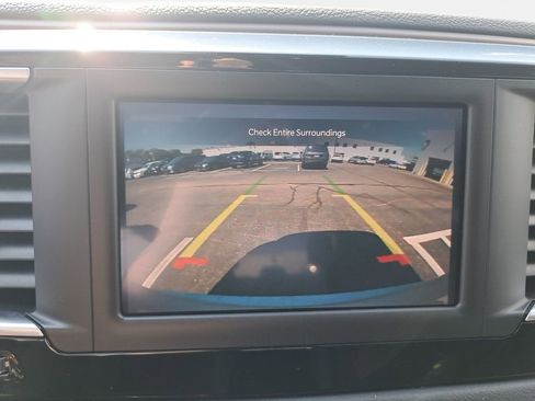 Used 2023 Chrysler Voyager LX FWD image 26