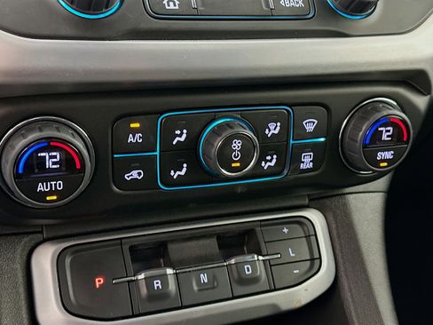 Used 2023 GMC Acadia SLE w/ Driver Convenience Package image 22