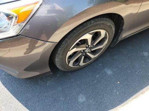 Used 2016 Honda Accord EX image 1