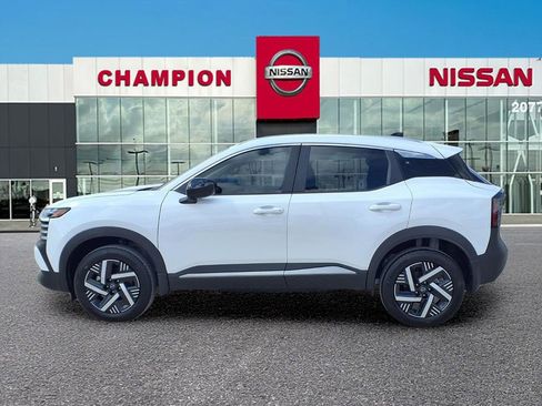 New 2026 Nissan Kicks SV w/ SV Premium Package FWD image 4