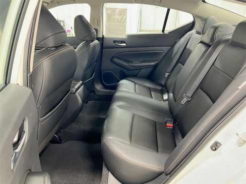 Used 2021 Nissan Altima 2.5 SR w/ SR Premium Package image 23