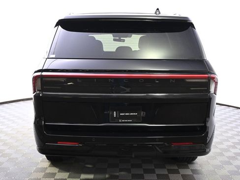 New 2025 Lincoln Navigator Reserve w/ Jet Appearance Package image 5
