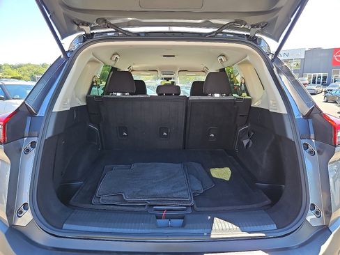 Certified 2023 Nissan Rogue SV image 29