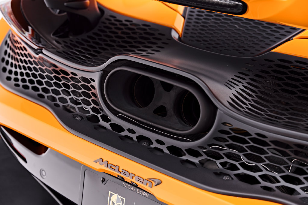 Used 2025 McLaren 750S Spider RWD image 38