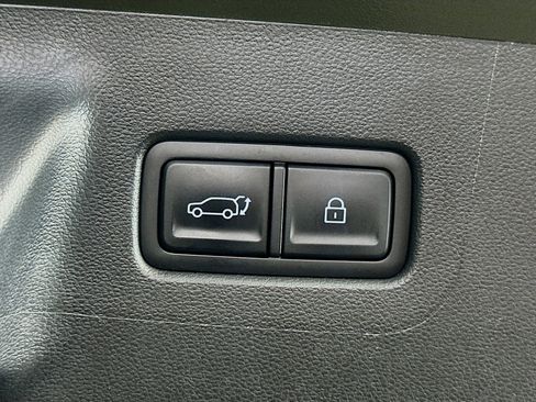 Used 2025 Hyundai Santa Fe SEL FWD image 32