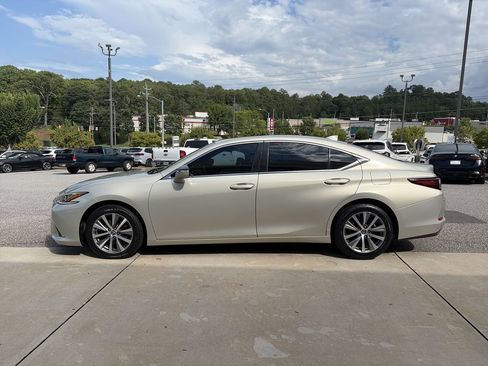 Used 2019 Lexus ES 350 w/ Premium Package FWD image 5