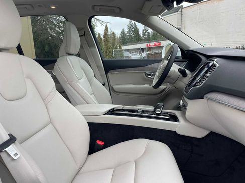 Used 2023 Volvo XC90 B6 Plus w/ Protection Package Premier image 11