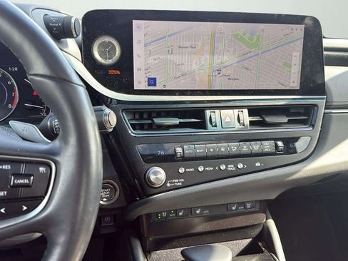 Certified 2024 Lexus ES 350 w/ Premium Package image 13