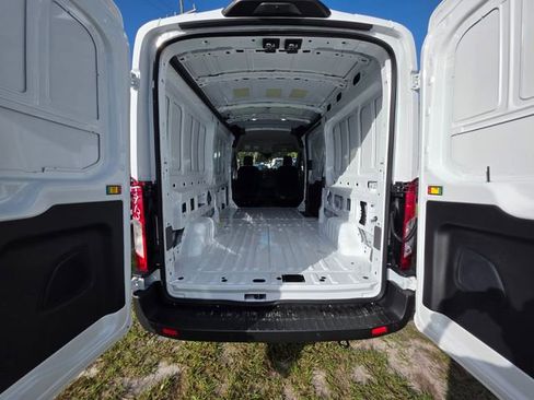 New 2026 Ford Transit 250 148 Medium Roof RWD image 25
