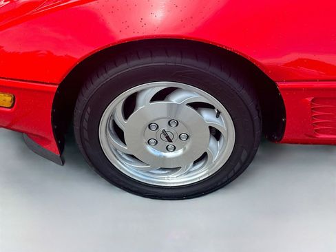 Used 1995 Chevrolet Corvette Coupe RWD image 25
