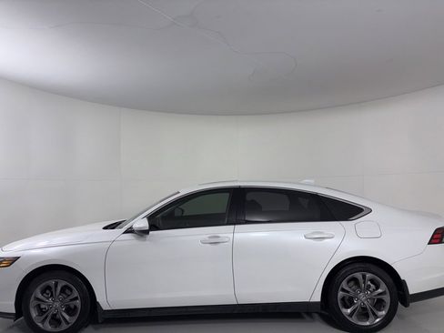 Certified 2024 Honda Accord EX image 2