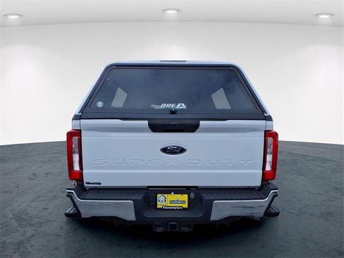 Used 2023 Ford F250 XL w/ Snow Plow/Camper Package image 8