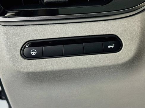 Certified 2026 INFINITI QX60 Luxe w/ Cargo Package FWD image 10