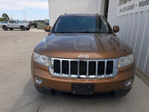Used 2011 Jeep Grand Cherokee 70th Anniversary AWD/4WD image 20