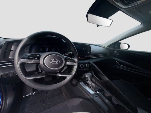 Used 2024 Hyundai Elantra SE FWD image 8
