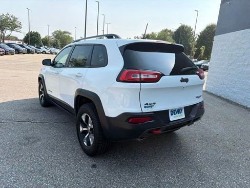 Used 2016 Jeep Cherokee Trailhawk AWD/4WD image 3