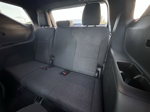 Certified 2025 Chevrolet Traverse LT image 36