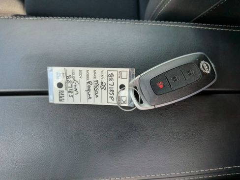 Used 2023 Nissan Rogue S FWD image 34