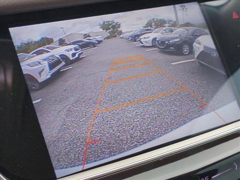 Used 2017 Cadillac XT5 Luxury image 11