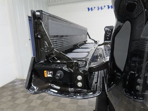 Used 2025 GMC Sierra 2500 AT4 w/ AT4 Premium Plus Package image 43