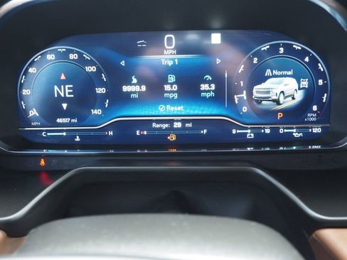 Used 2022 Chevrolet Suburban High Country w/ Premium Package 2 image 29