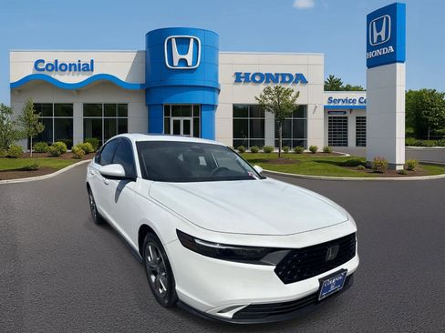 Used 2024 Honda Accord EX image 4