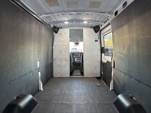 Used 2024 Ford Transit 250 148 Medium Roof w/ Load Area Protection Package image 6