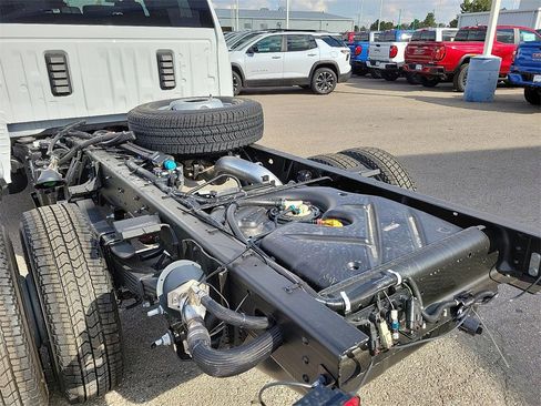 New 2026 GMC Sierra 3500 Pro w/ Convenience Package image 15