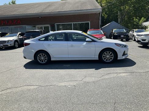 Used 2018 Hyundai Sonata SE FWD image 4