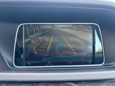 Used 2016 Mercedes-Benz E 350 4MATIC Sedan image 33