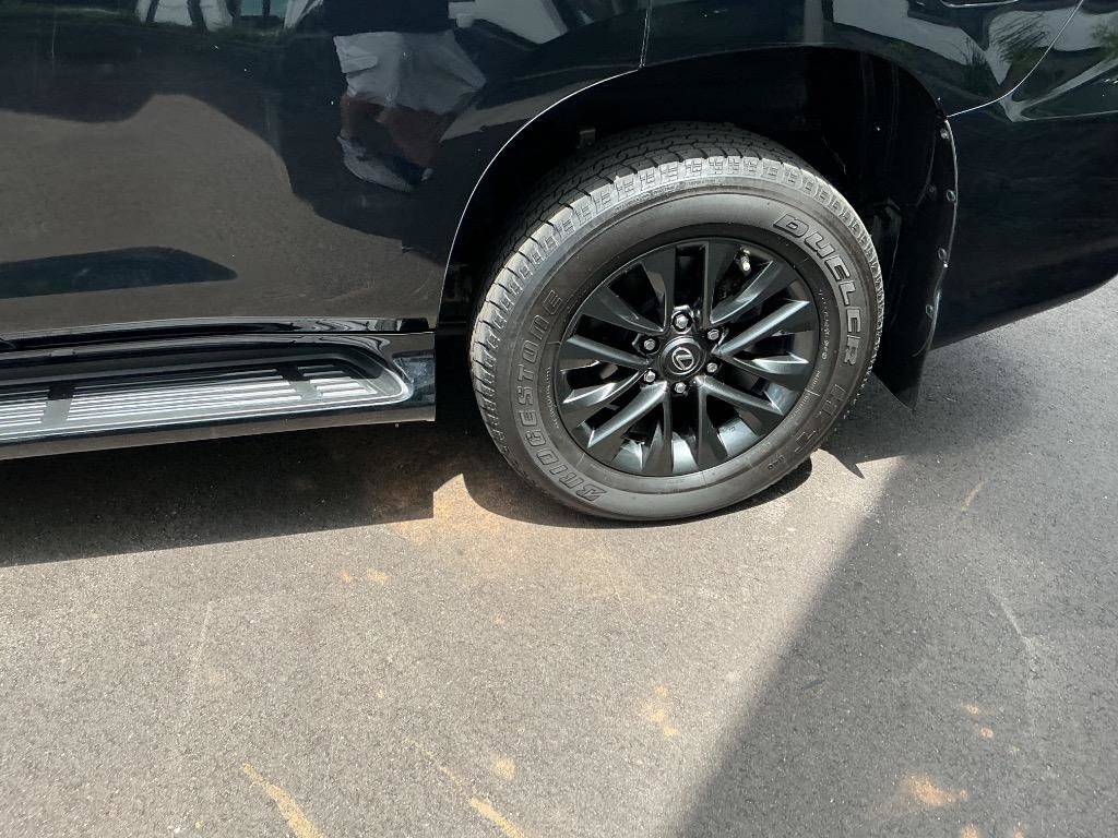 Used 2022 Lexus GX 460 Premium w/ Premium Package AWD/4WD image 8