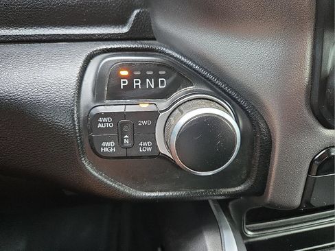 Used 2020 RAM 1500 Big Horn AWD/4WD image 18