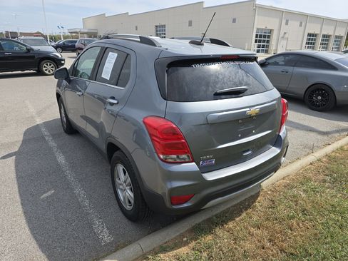 Used 2019 Chevrolet Trax LT w/ LT Convenience Package image 6