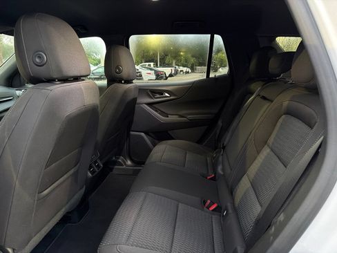 Used 2026 Chevrolet Equinox LT FWD image 7
