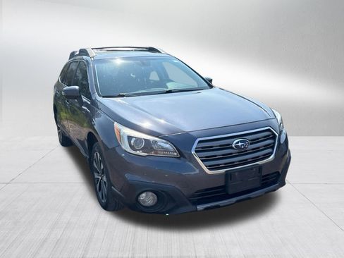 Used 2017 Subaru Outback 3.6R Limited AWD/4WD image 3
