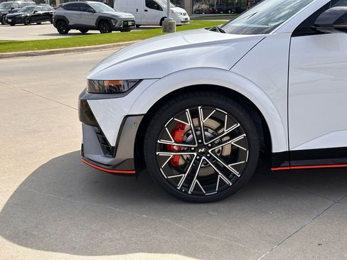Certified 2025 Hyundai Ioniq 5 N image 10