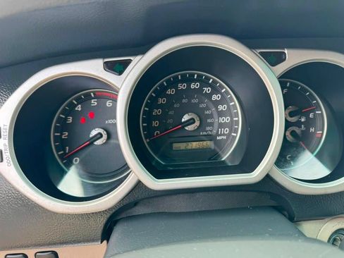 Used 2004 Toyota 4Runner Limited AWD/4WD image 19