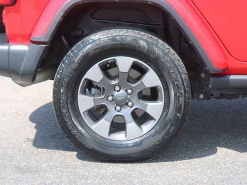 Used 2021 Jeep Wrangler Unlimited Sahara w/ LED Lighting Group AWD/4WD image 13