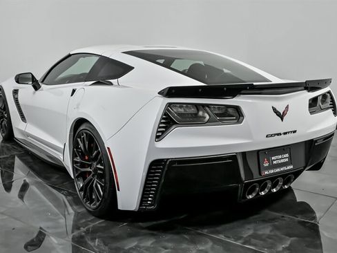 Used 2017 Chevrolet Corvette Z06 image 9